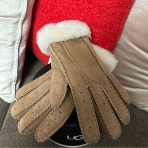 New UGG very warm chestnut sheepskin gloves